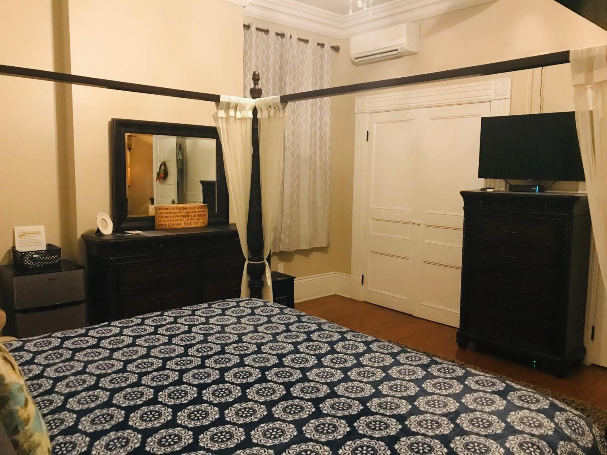 Wg Creole House 1850 Otel New Orleans Oda fotoğraf